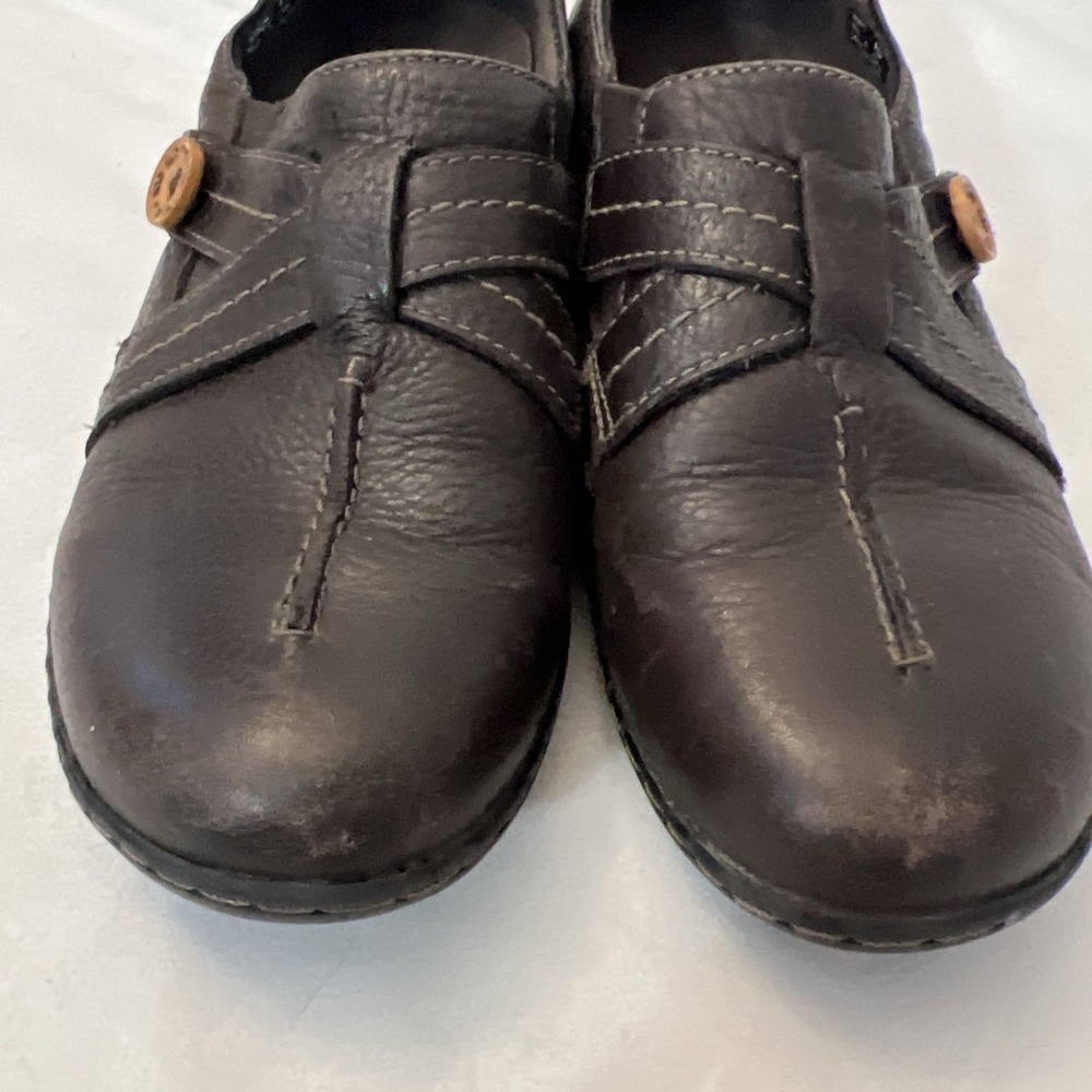 Clarks Womens Loafers Sz 9.5 Brown Leather Button Cora Poppy Comfort Slip On - Picture 7 of 8